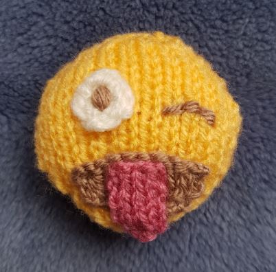 Emoji - style Face Knitting Pattern PDF Download - Fitting in Knitting