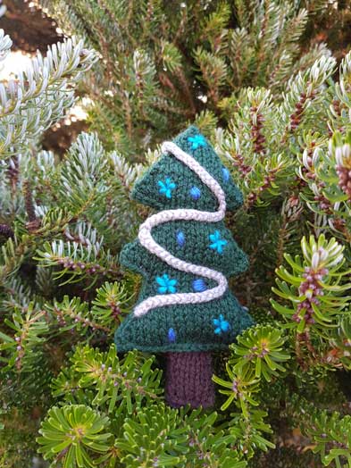 Medium Christmas Tree Knitting Pattern PDF Download
