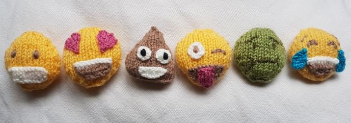 Emoji - style Face Knitting Pattern PDF Download - Fitting in Knitting