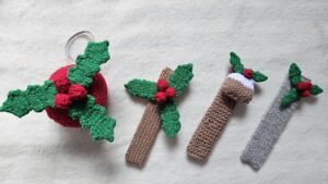 Holly & Berries Knitting Pattern PDF Download - Fitting in Knitting