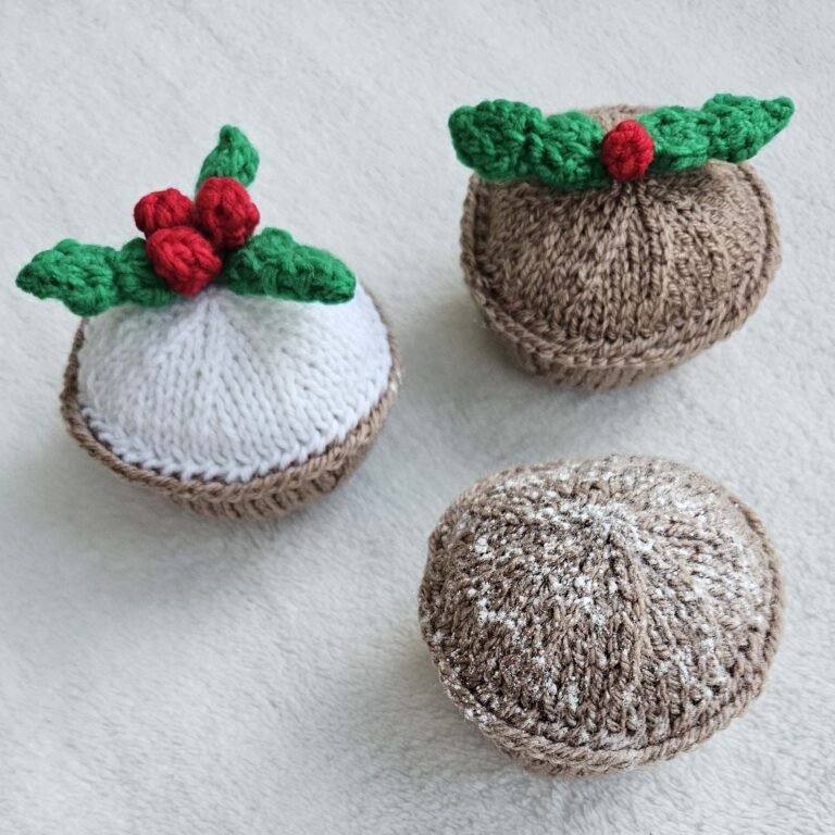 Mince Pie Knitting Pattern PDF Download - Fitting in Knitting