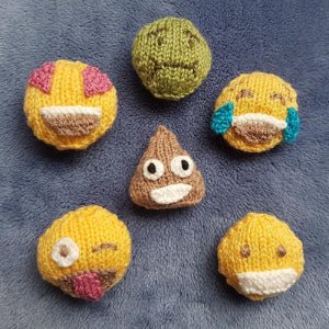 Emoji - style Face Knitting Pattern PDF Download - Fitting in Knitting