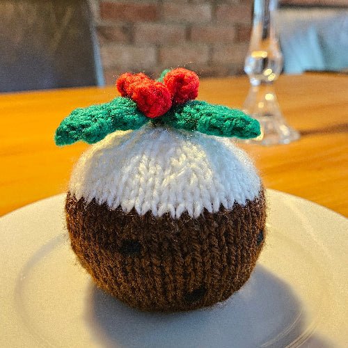 Big Christmas Pudding Knitting Pattern PDF Download - Fitting in Knitting
