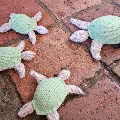 Big & Little Turtle Knitting Pattern PDF Download - Fitting in Knitting