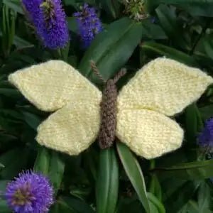 Spring Knitting: Butterflies, Flowers and Bumblebees - Fitting in Knitting