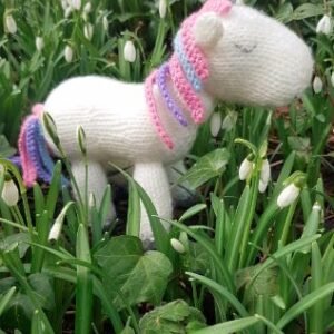 Ellie’s Knitted Unicorn – Fitting in Knitting