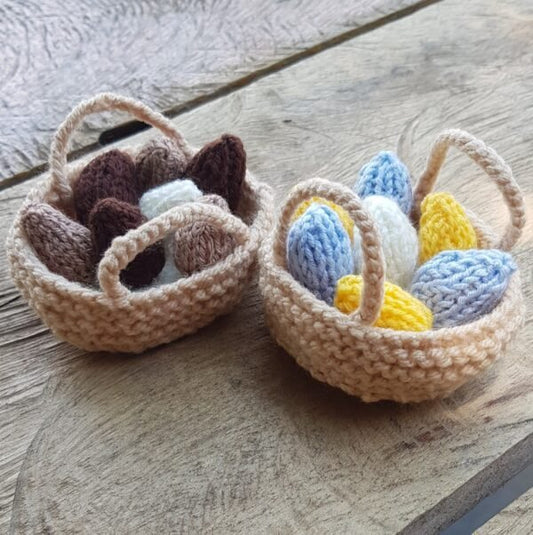 Easter Knits: Mini Eggs, Flowers and Quick Butterfly - Fitting in Knitting