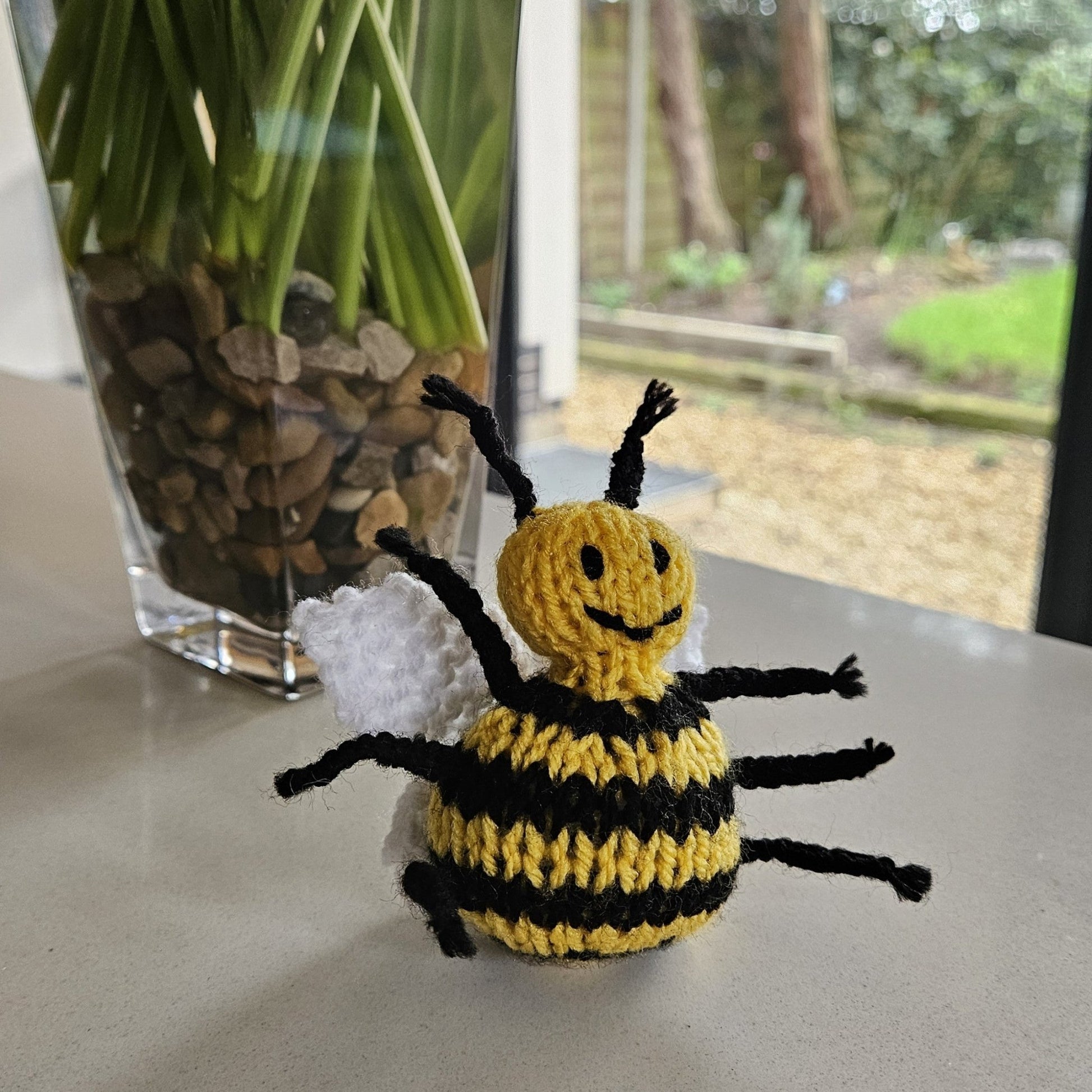 Bee Knitting Pattern PDF Download - Fitting in Knitting