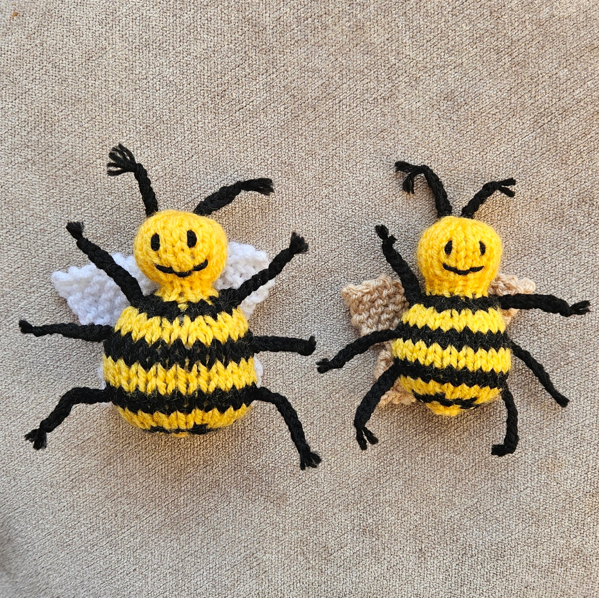 Bee Knitting Pattern PDF Download - Fitting in Knitting