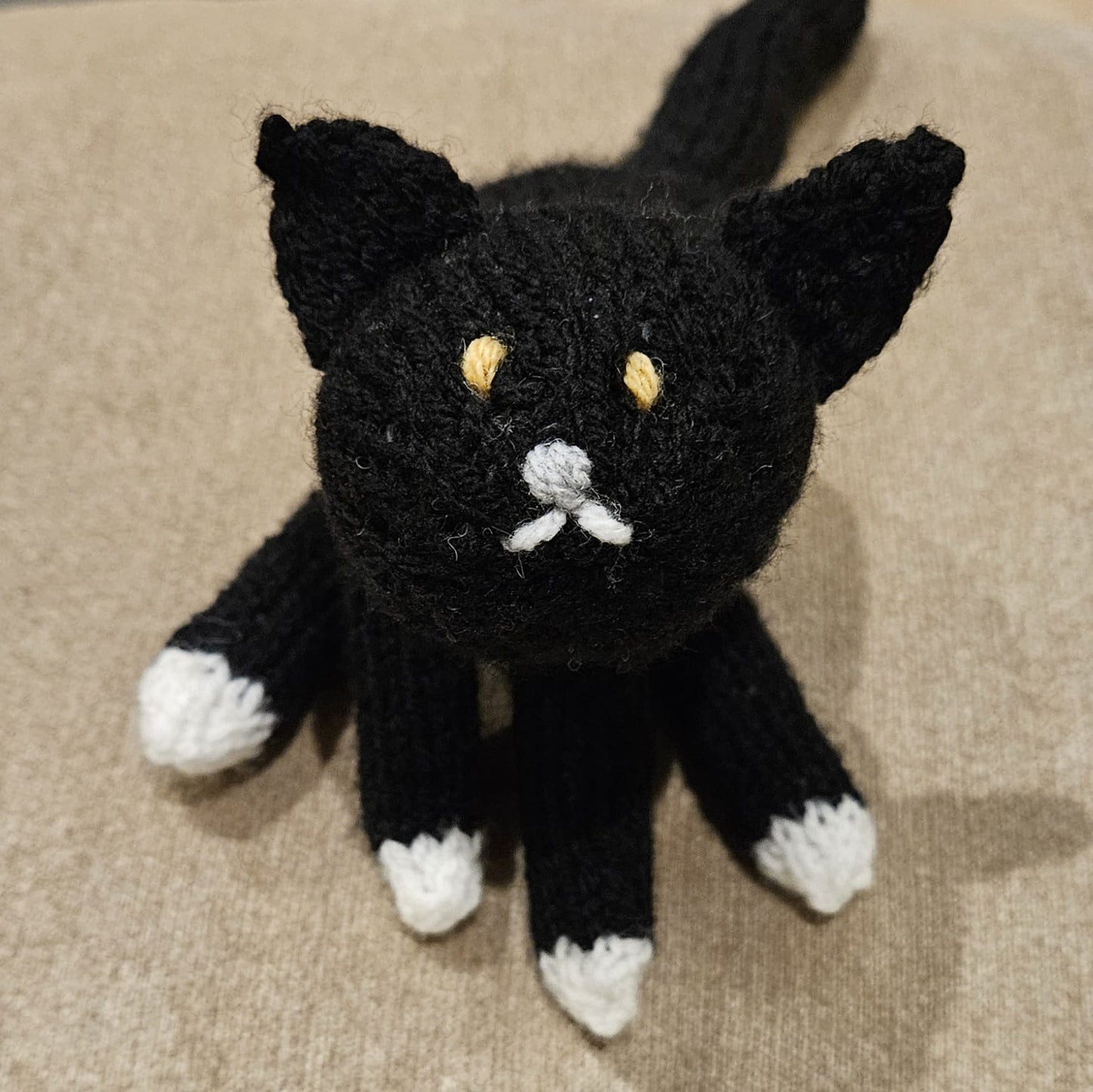 Cat Knitting Pattern PDF Download - Fitting in Knitting