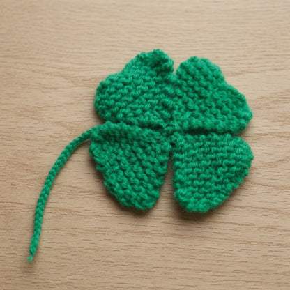 Four Leaf Clover Knitting Pattern PDF Download - Fitting in Knitting