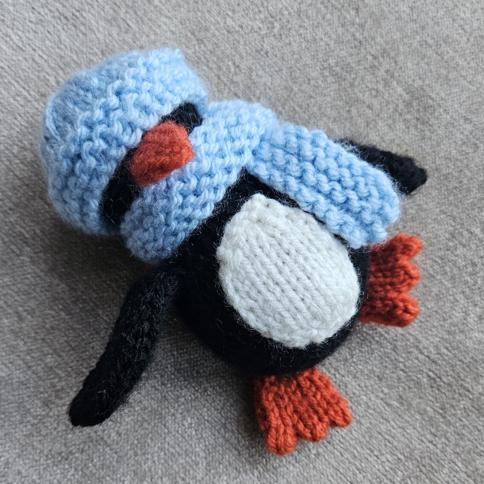 Penguin Knitting Pattern PDF Download - Fitting in Knitting
