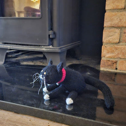 Cat Knitting Pattern PDF Download - Fitting in Knitting