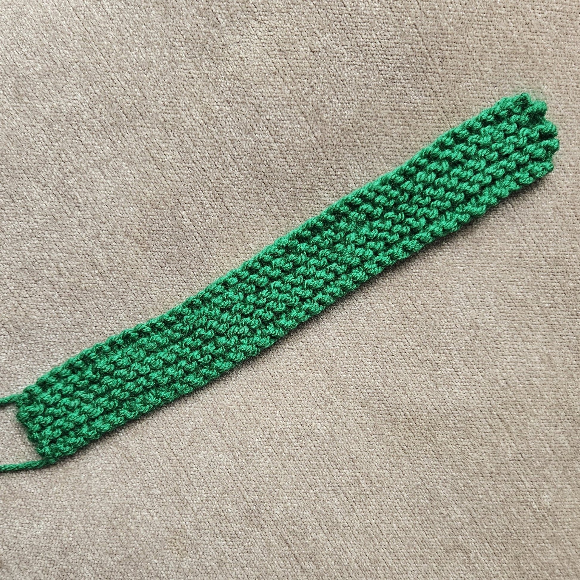 Napkin Rings and Knitted Paper Chains Knitting Pattern PDF Download - Fitting in Knitting