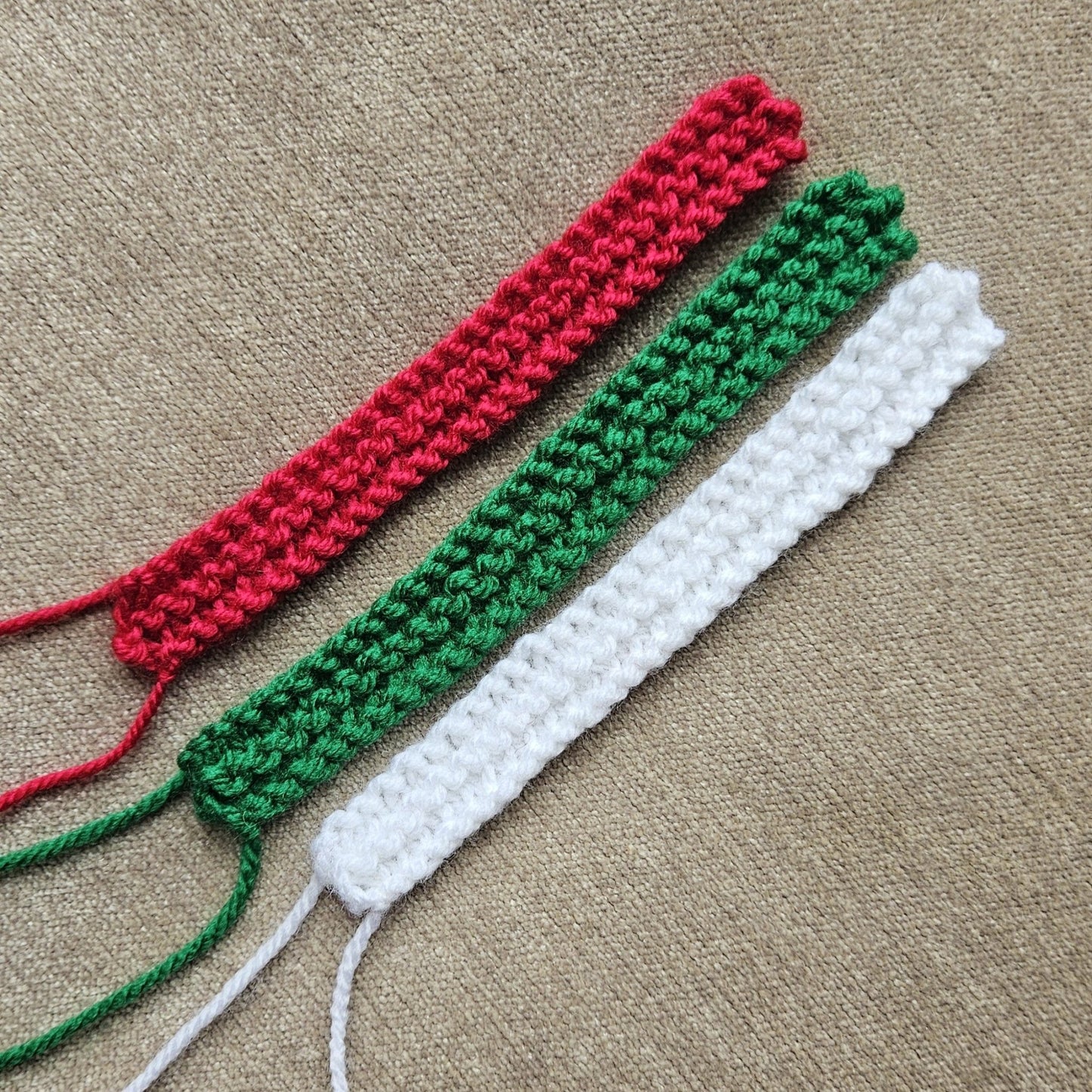 Napkin Rings and Knitted Paper Chains Knitting Pattern PDF Download - Fitting in Knitting