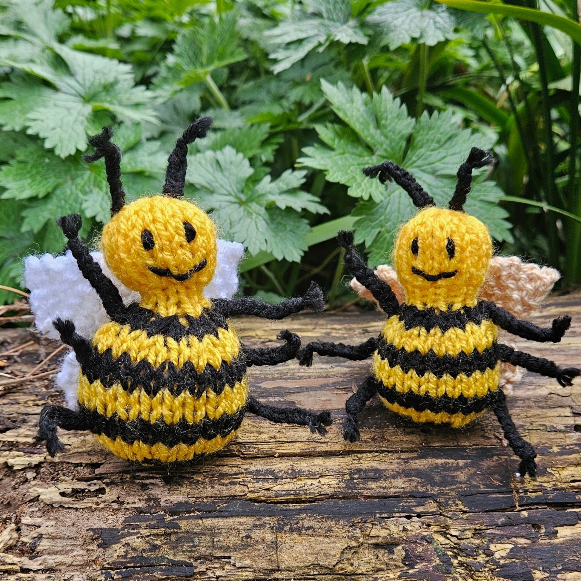 Bee Knitting Pattern PDF Download - Fitting in Knitting