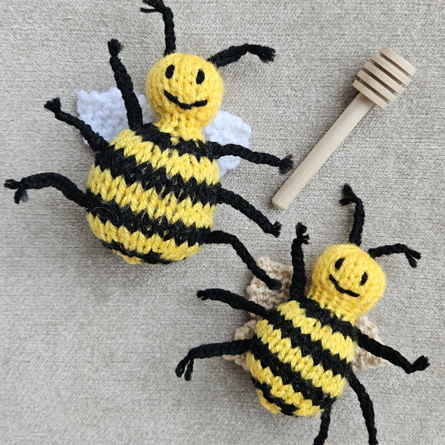 Bee Knitting Pattern PDF Download - Fitting in Knitting