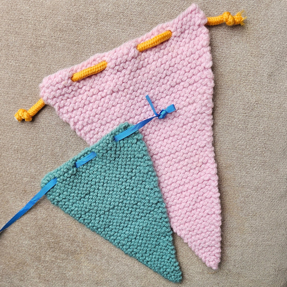 Bunting Knitting Pattern PDF Download - Fitting in Knitting