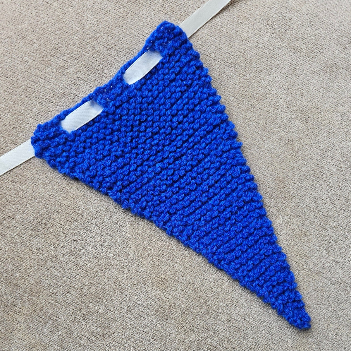 Bunting Knitting Pattern PDF Download - Fitting in Knitting