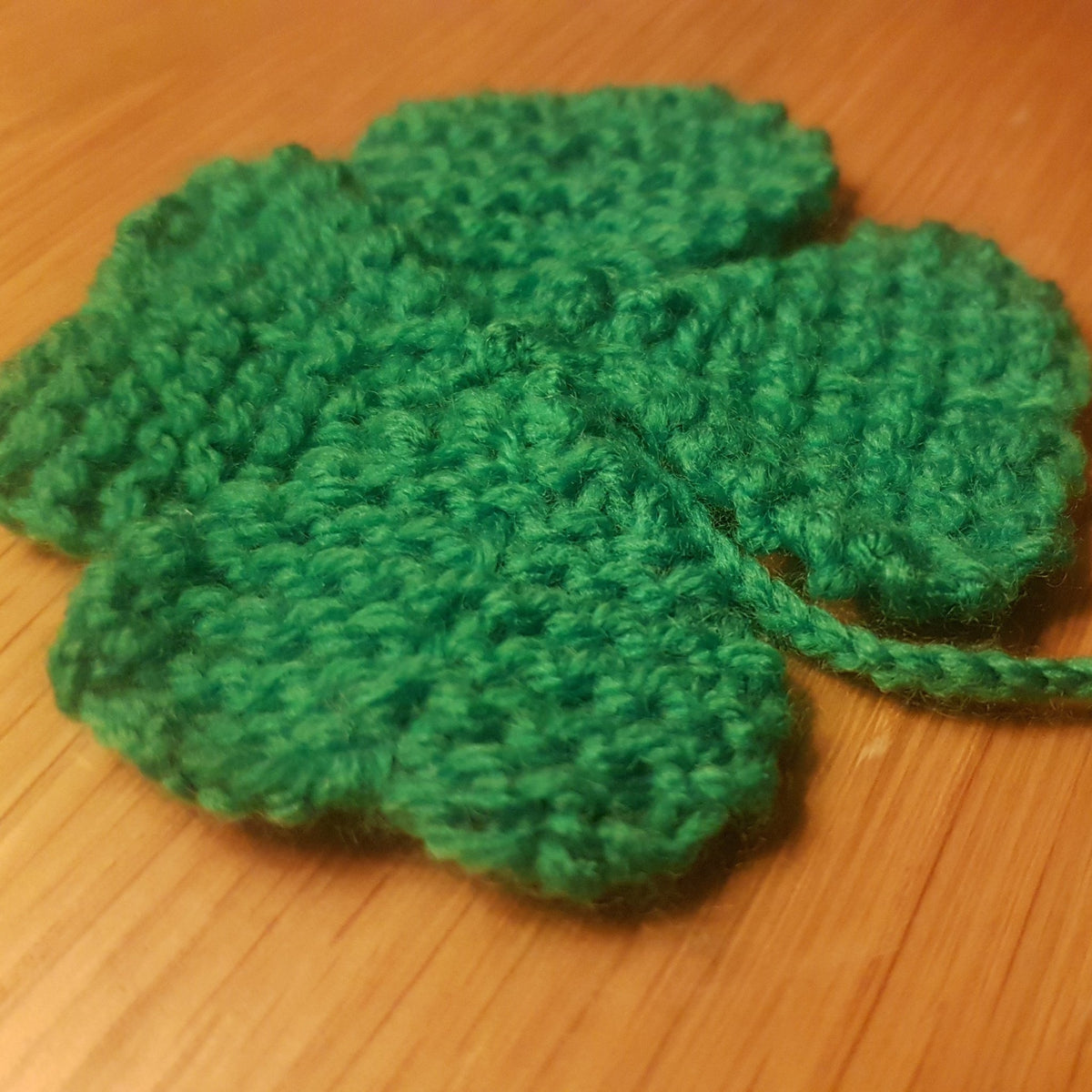 Four Leaf Clover Knitting Pattern PDF Download - Fitting in Knitting