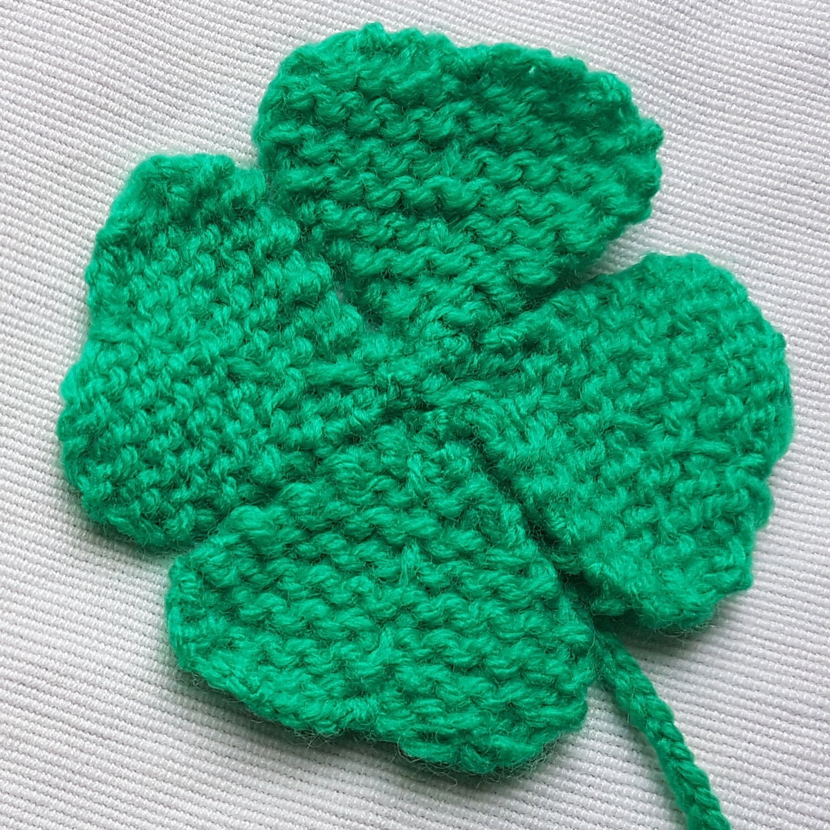 Four Leaf Clover Knitting Pattern PDF Download - Fitting in Knitting