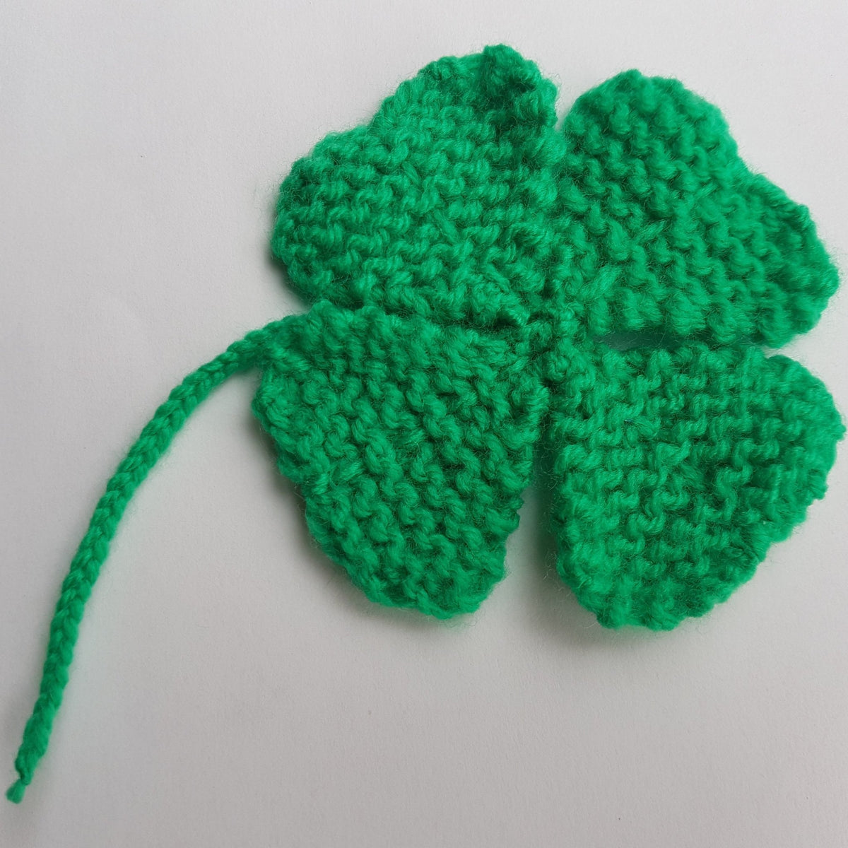 Four Leaf Clover Knitting Pattern PDF Download - Fitting in Knitting