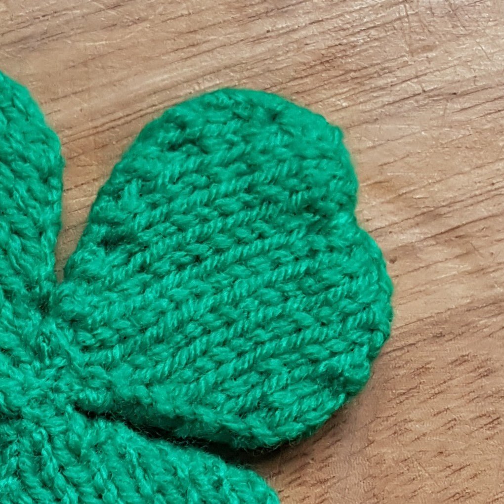 Shamrock Knitting Pattern PDF Download - Fitting in Knitting