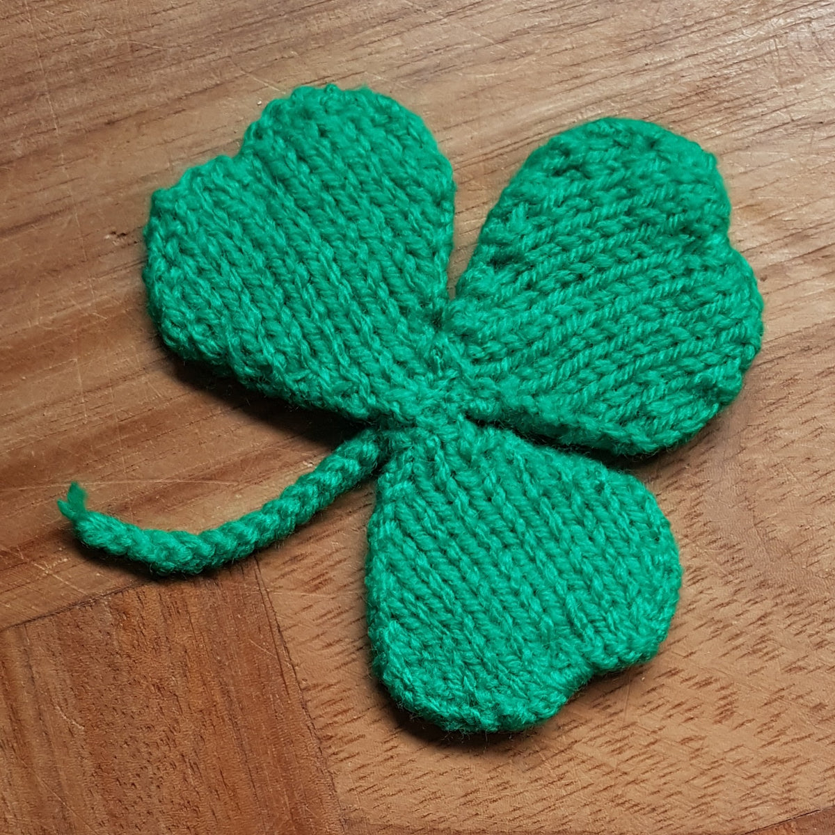 Shamrock Knitting Pattern PDF Download - Fitting in Knitting