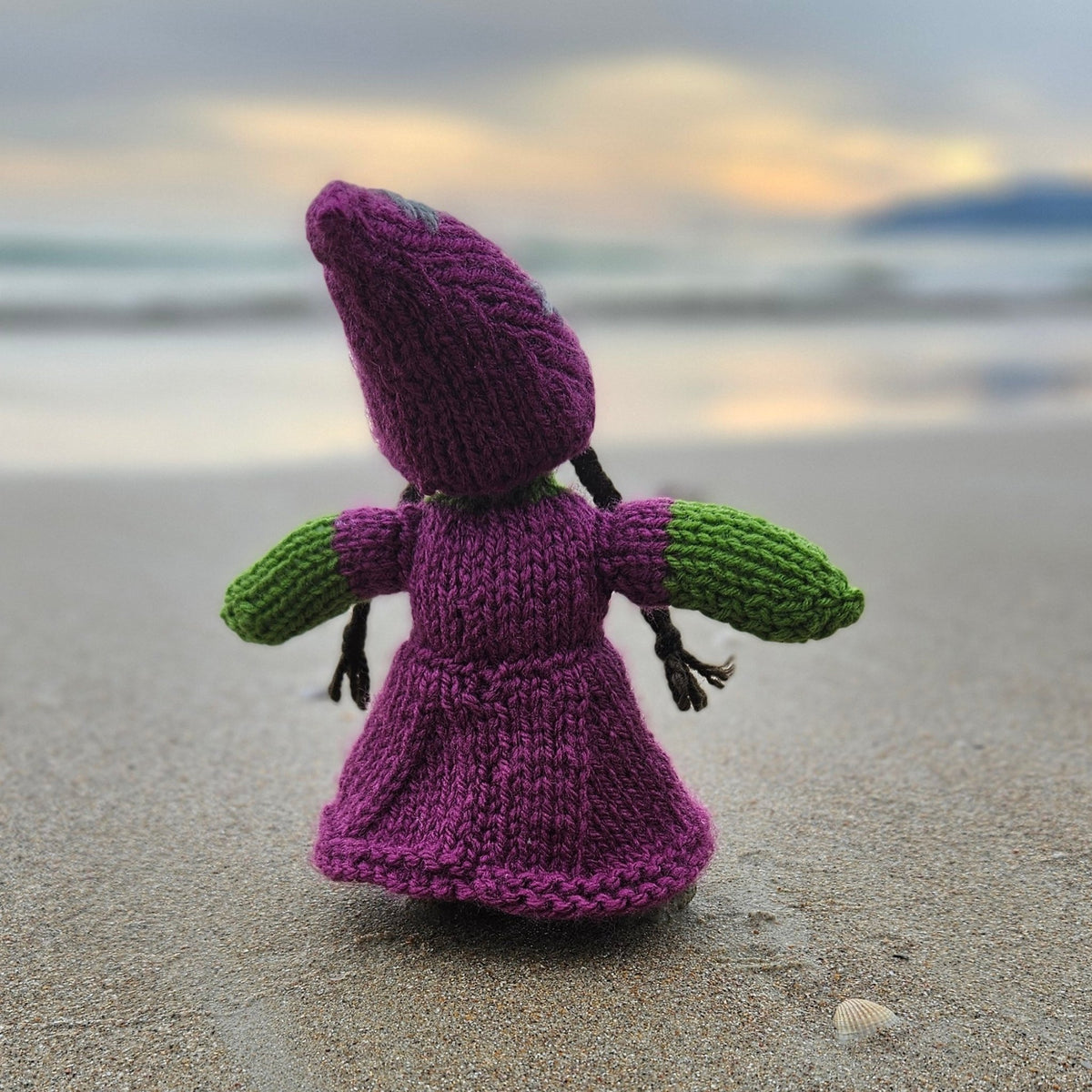 Witch Knitting Pattern PDF Download - Fitting in Knitting