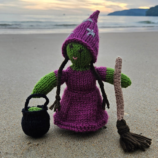 Witch Knitting Pattern PDF Download - Fitting in Knitting