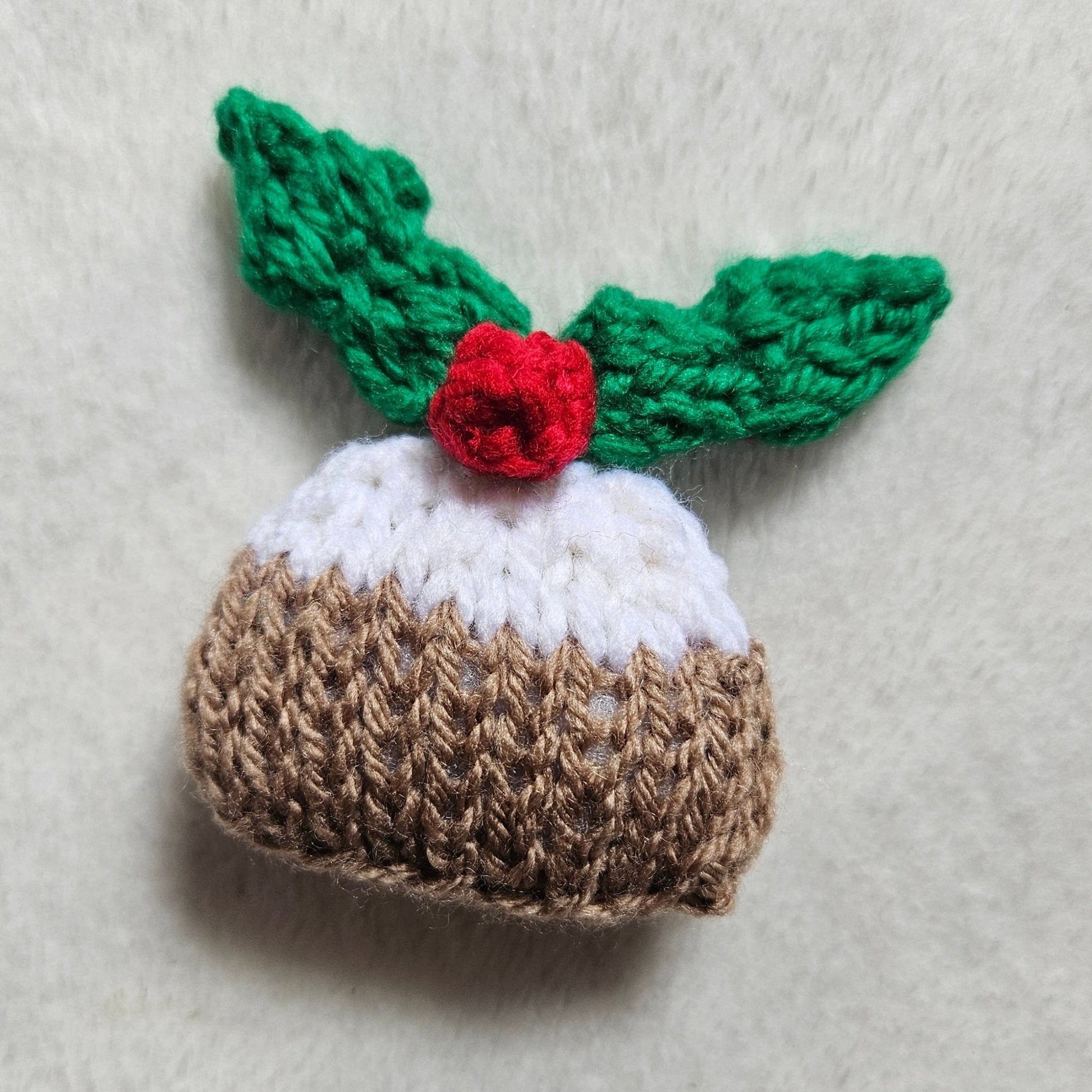 Little Christmas Pudding Knitting Pattern PDF Download - Fitting in Knitting