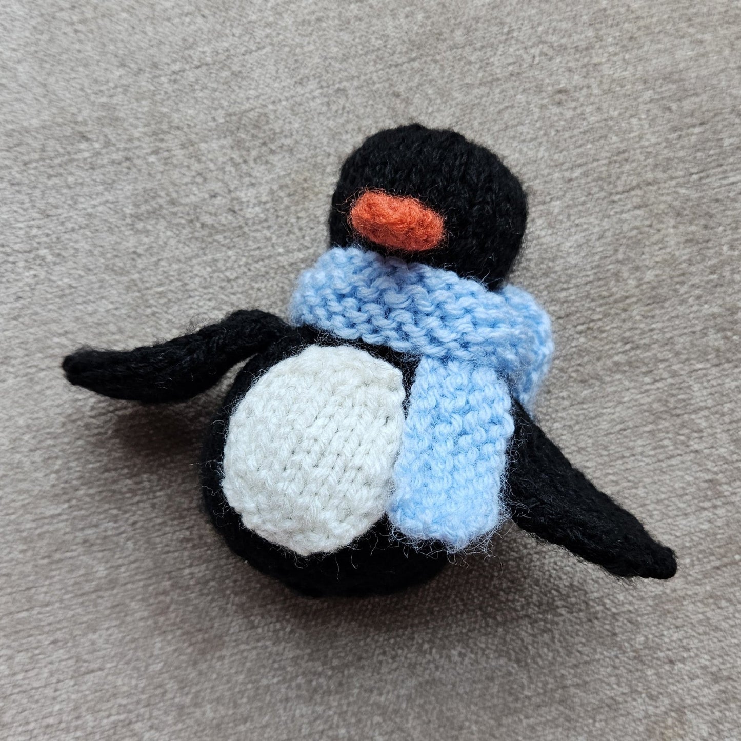 Penguin Knitting Pattern PDF Download - Fitting in Knitting