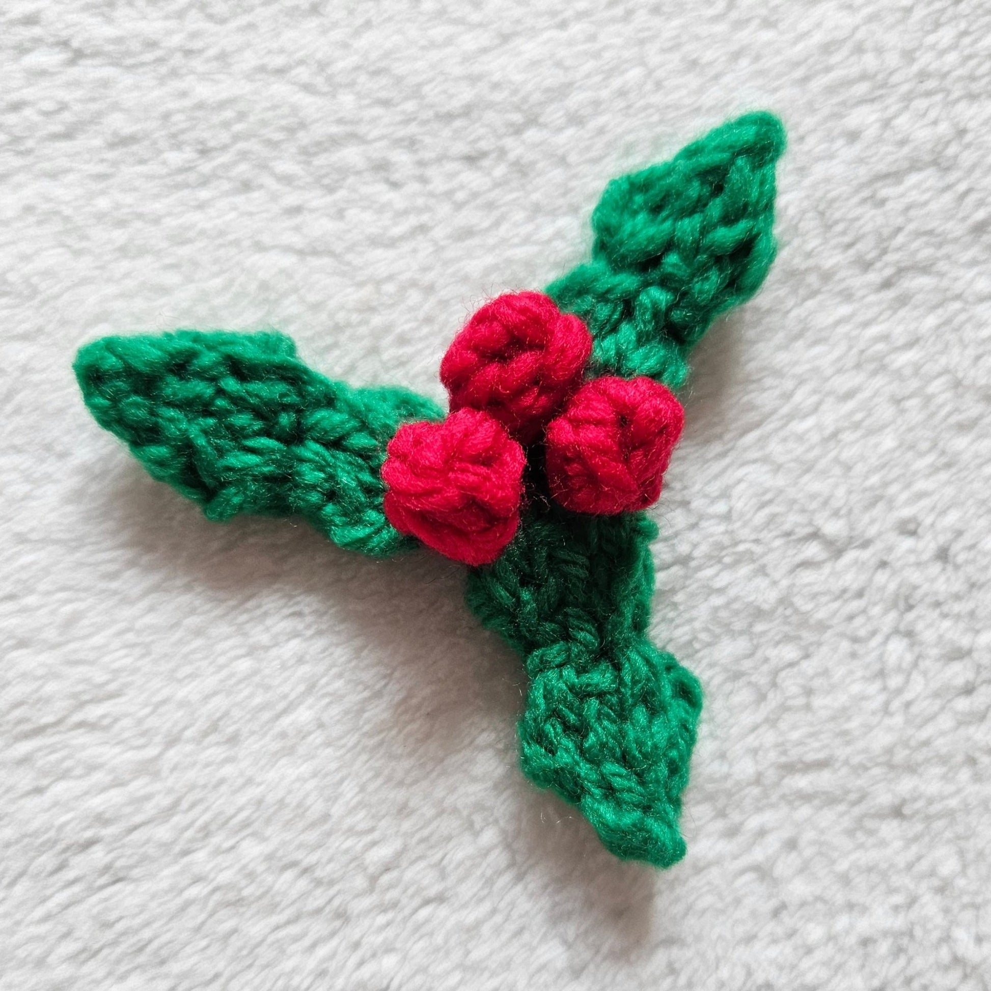 Little Christmas Pudding Knitting Pattern PDF Download - Fitting in Knitting