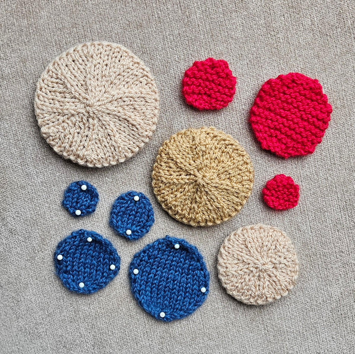 Knitted Spots or Knitted Circles Knitting Pattern PDF Download - Fitting in Knitting