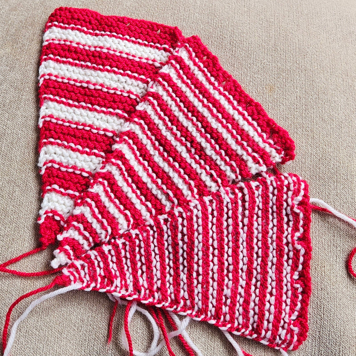 Bunting Knitting Pattern PDF Download - Fitting in Knitting