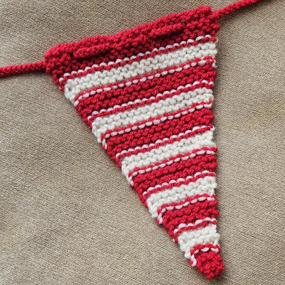 Bunting Knitting Pattern PDF Download - Fitting in Knitting