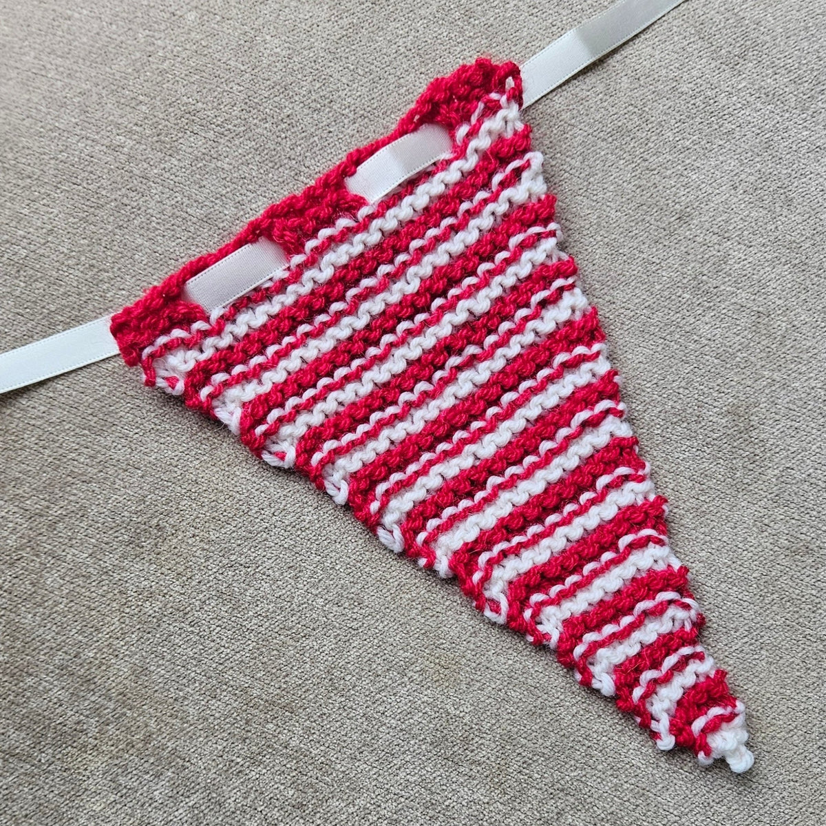 Bunting Knitting Pattern PDF Download - Fitting in Knitting
