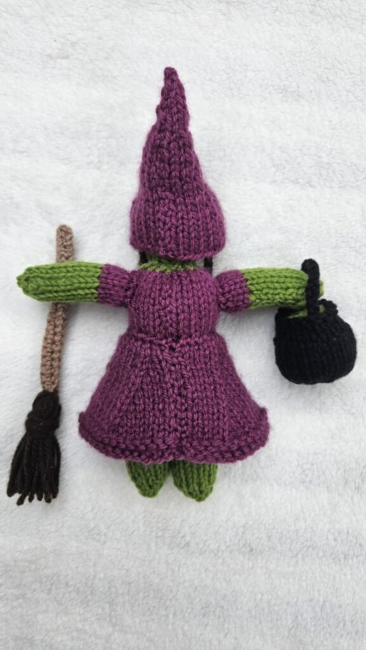 Witch Knitting Pattern PDF Download - Fitting in Knitting