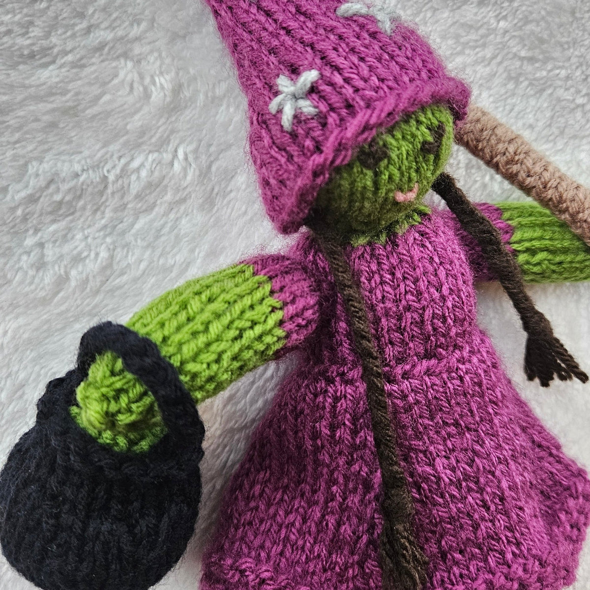 Witch Knitting Pattern PDF Download - Fitting in Knitting