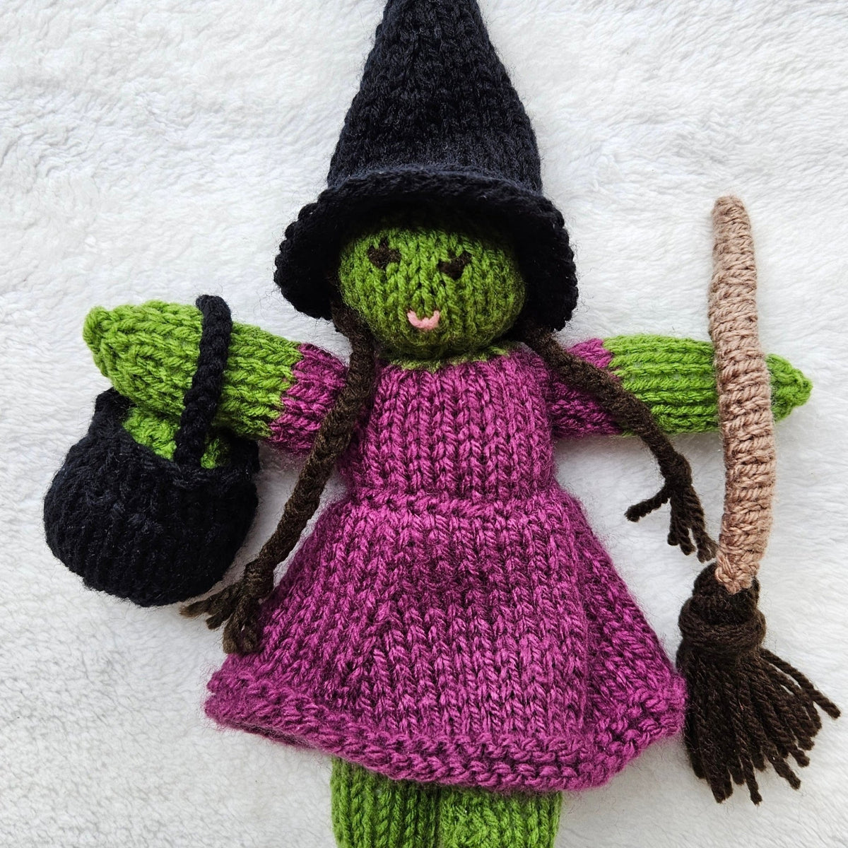 Witch Knitting Pattern PDF Download - Fitting in Knitting