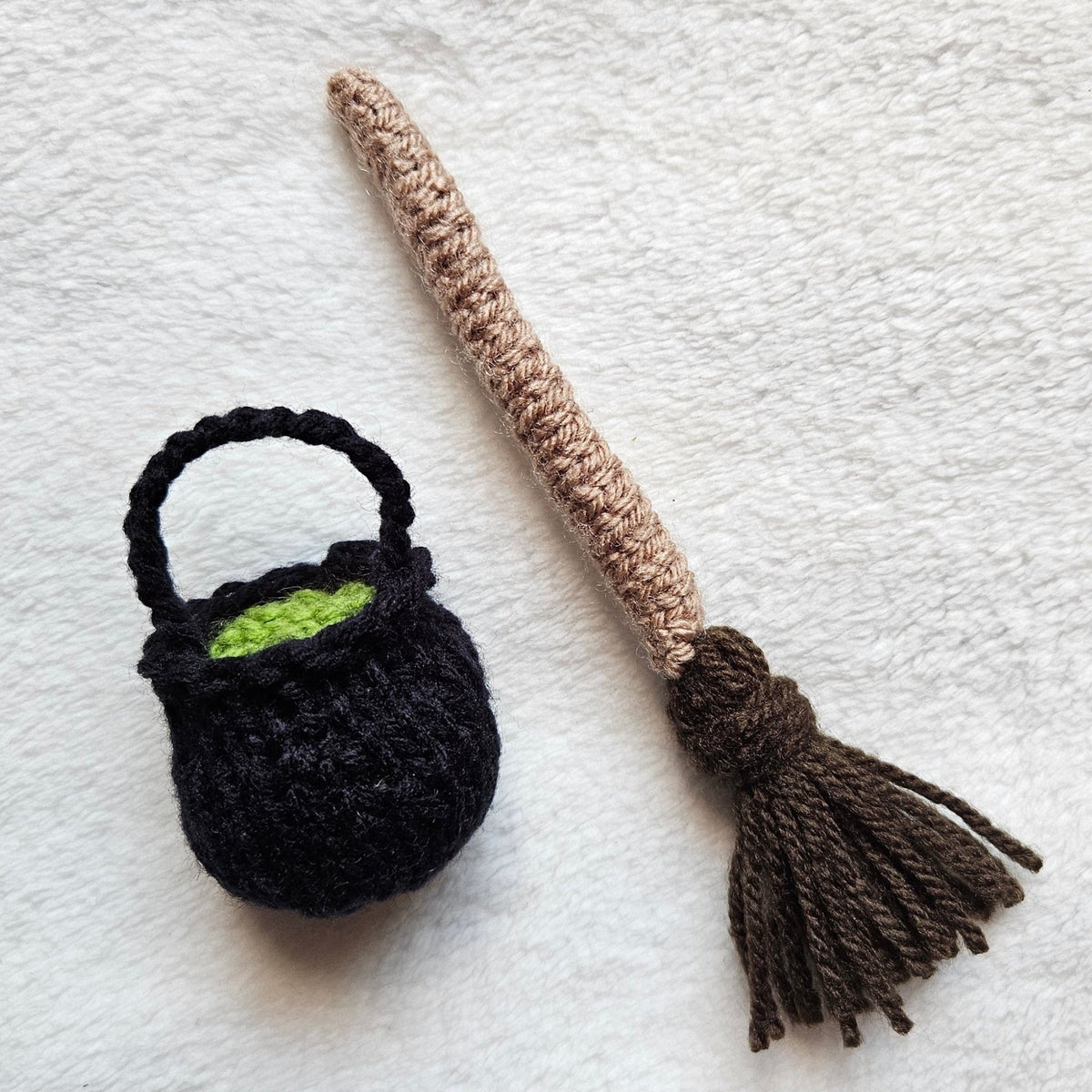 Witch Knitting Pattern PDF Download - Fitting in Knitting