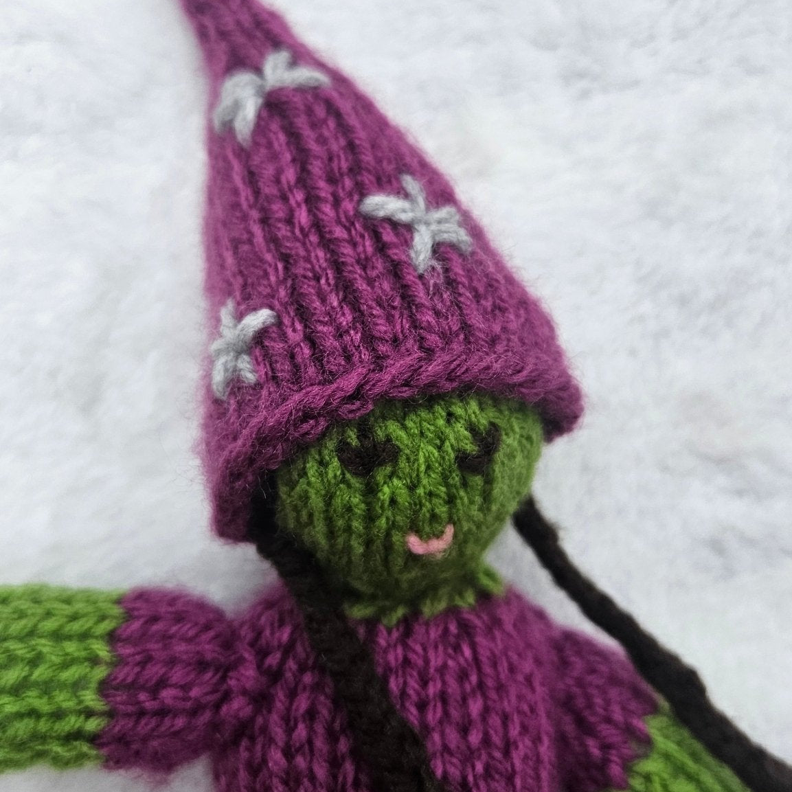 Witch Knitting Pattern PDF Download - Fitting in Knitting