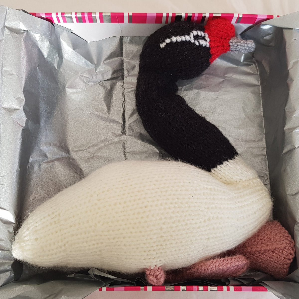 Black Necked Swan Knitting Pattern PDF Download - Fitting in Knitting