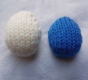 Handmade Knitted Eggs Sizes Yarn thickness Fitting in Knitting Children Quick Craft Ideas