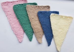 Handmade Knitted Bunting Triangles Fitting in Knitting Children Quick Craft Ideas