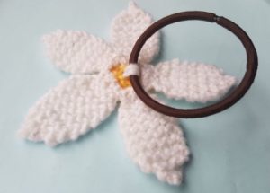 Handmade Knitted Daisy Hairband Fixing Fitting in Knitting Children Quick Craft Ideas