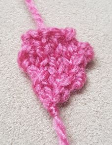 Handmade Knitted Emoji Heart Fitting in Knitting Children Quick Craft Ideas