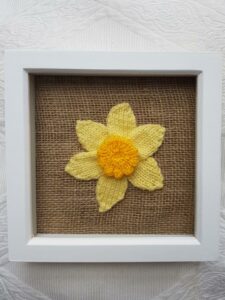 Handmade Knitted Daffodil Picture Fitting-in-Knitting